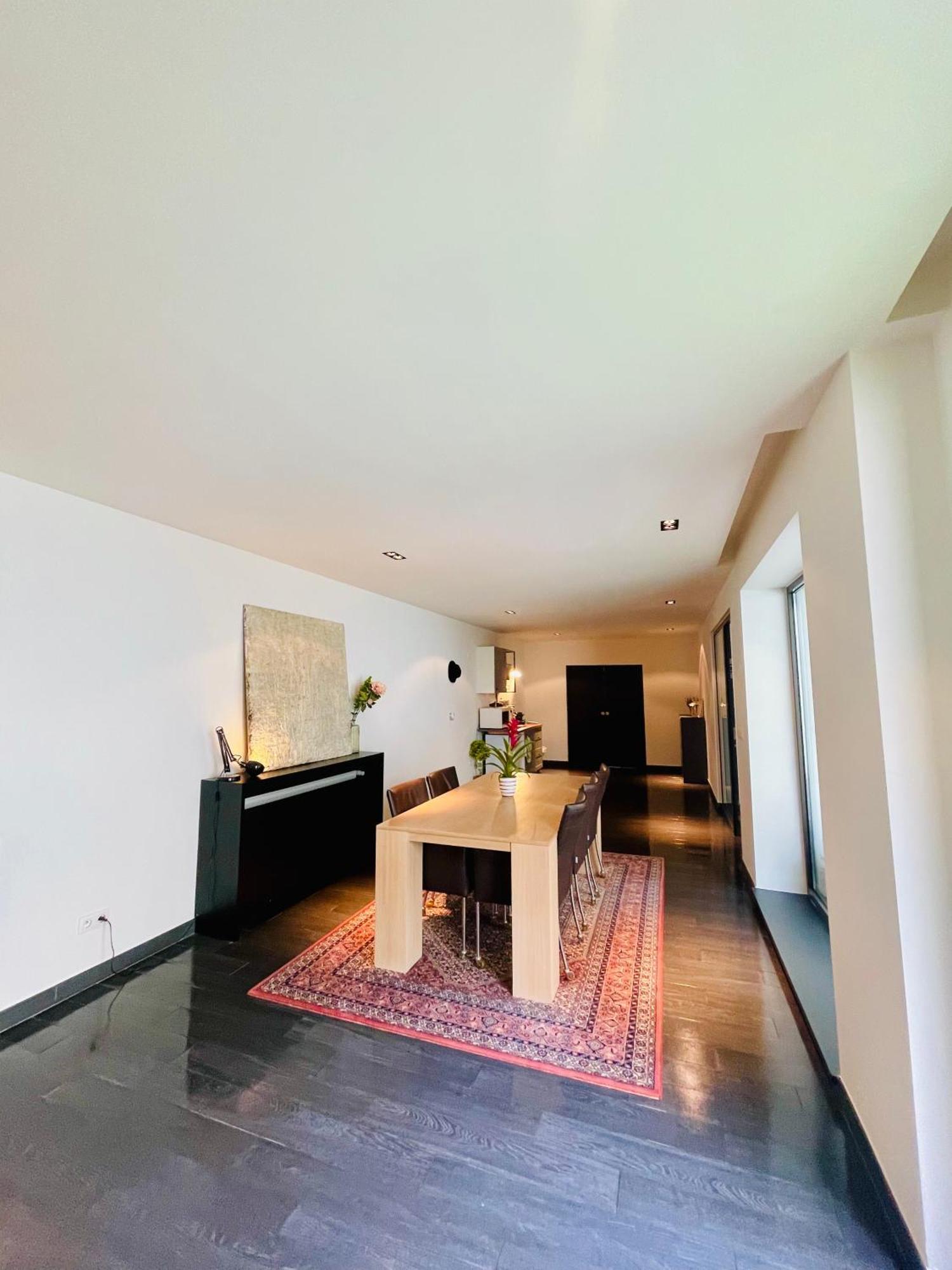 Down Town Spacious Loft Retreat With Private Parking Brussels Exterior photo